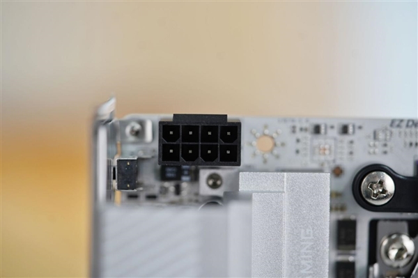 on9star登錄:ITX小巧强悍!微星MPG B850I EDGE TI WIFI图赏