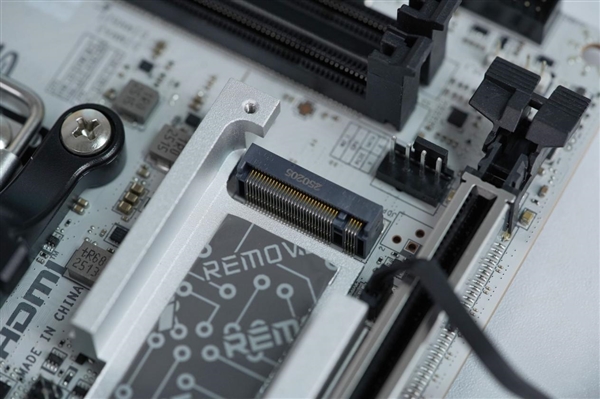 on9star登錄:ITX小巧强悍!微星MPG B850I EDGE TI WIFI图赏