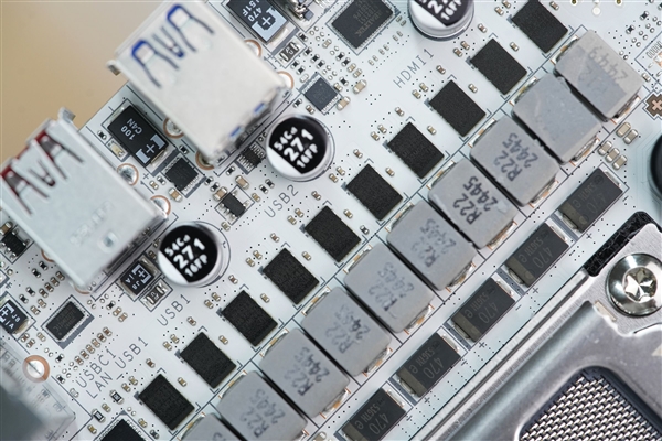 on9star登錄:ITX小巧强悍!微星MPG B850I EDGE TI WIFI图赏